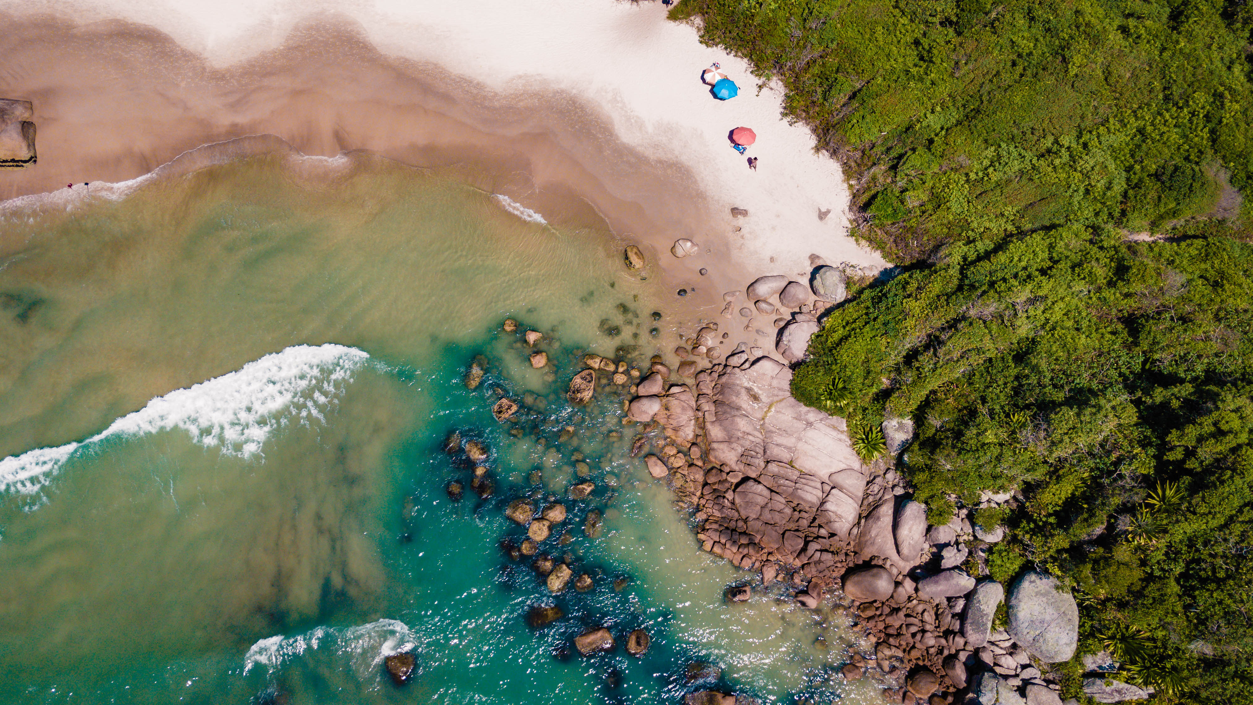 Praia das Bananeiras.